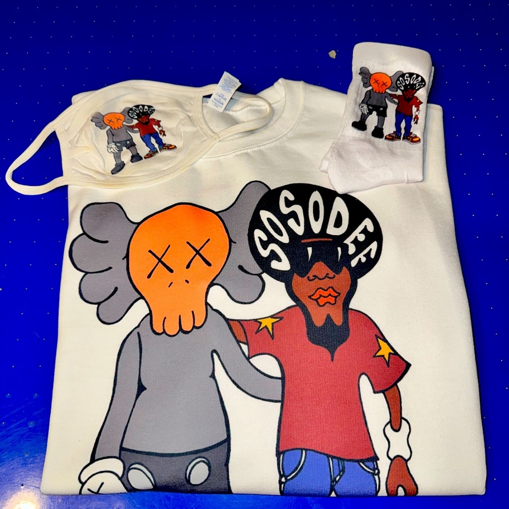 Crewneck socks and mask
